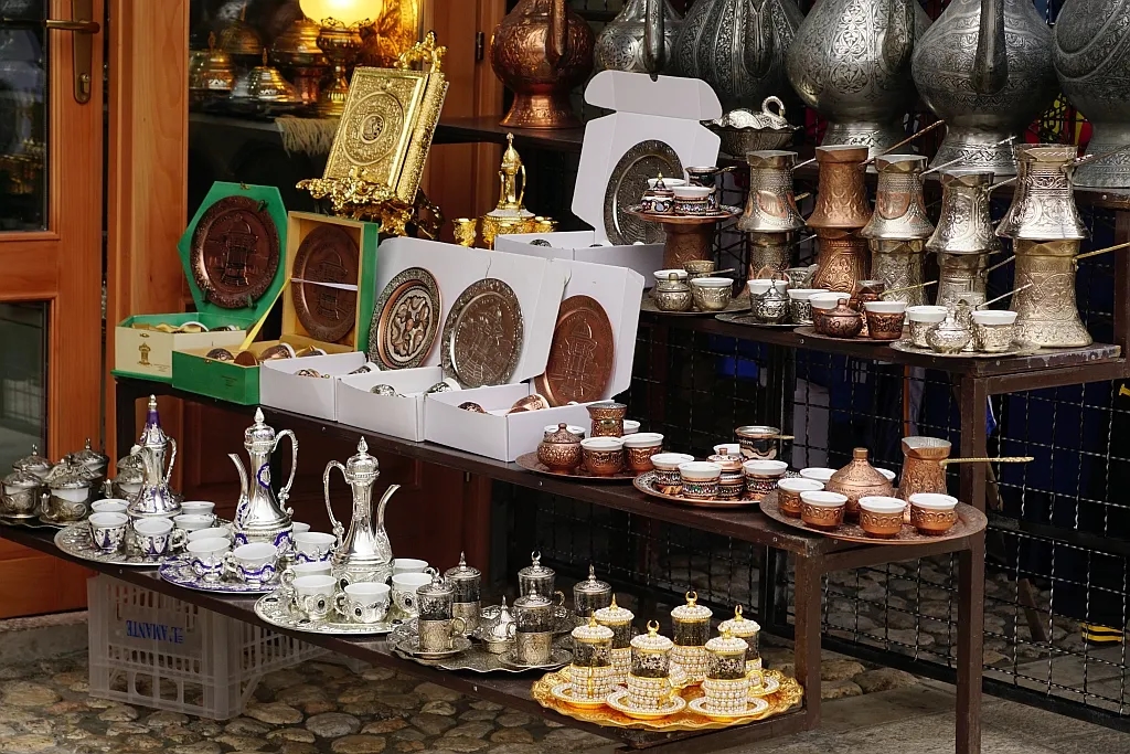 Bośnia i Hercegowina co warto kupić: unikalne pamiątki i smaki