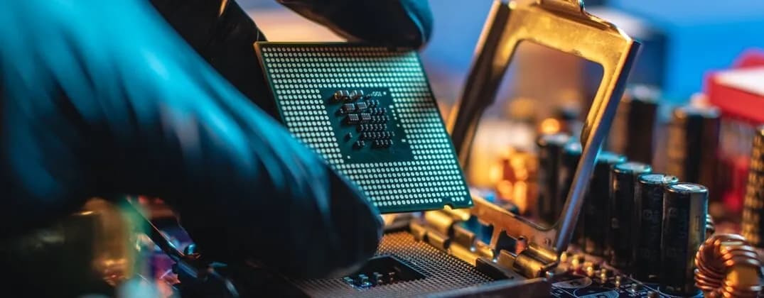 Jaką pastę termoprzewodzącą wybrać, aby uniknąć przegrzewania sprzętu?